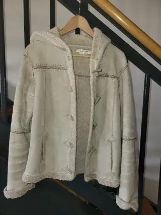 Chaqueta Zara TRF ante beige talla S