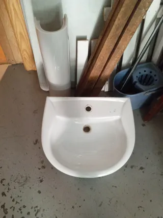 Lavabo de porcelana blanco