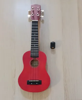 Ukelele Daytona Rojo + Afinador