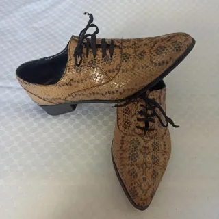 Zapatos cordones animal print