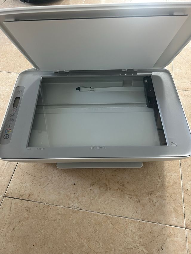 Impresora HP Multifunción Gris/Blanca