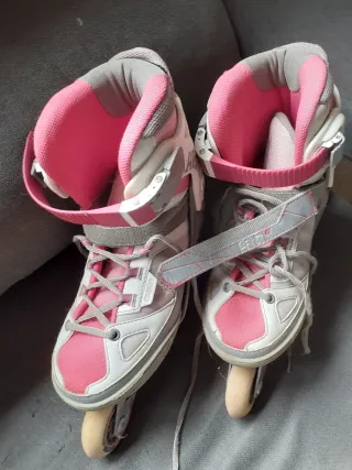 Patines en línea rosas
37