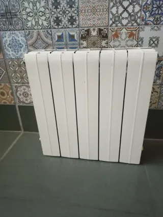 Radiador agua metal blanco