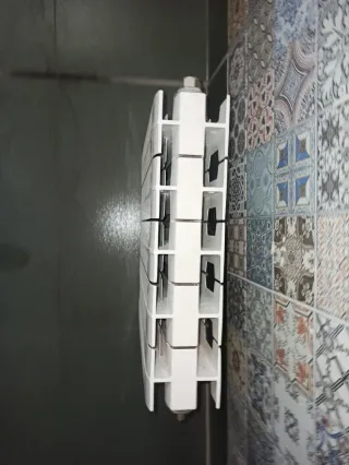 Radiador agua metal blanco