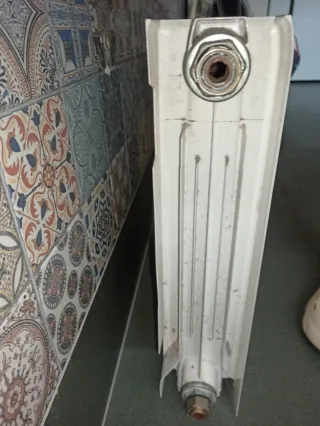 Radiador agua metal blanco