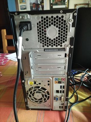 Ordenador de sobremesa HP Pavilion Negro