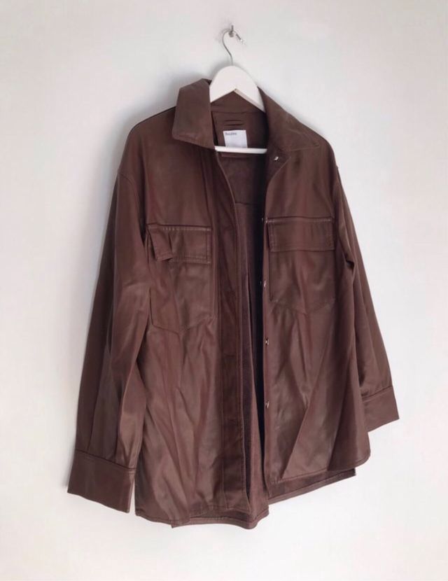 Sobrecamisa efecto piel Bershka