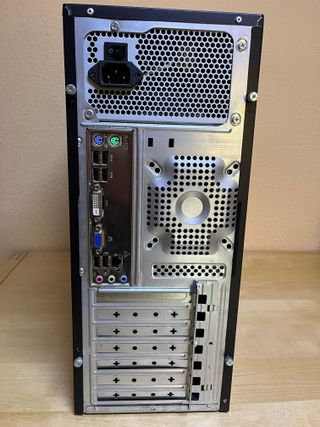 Lote 2 PCs + Monitor HP