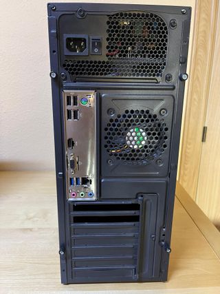 Lote 2 PCs + Monitor HP