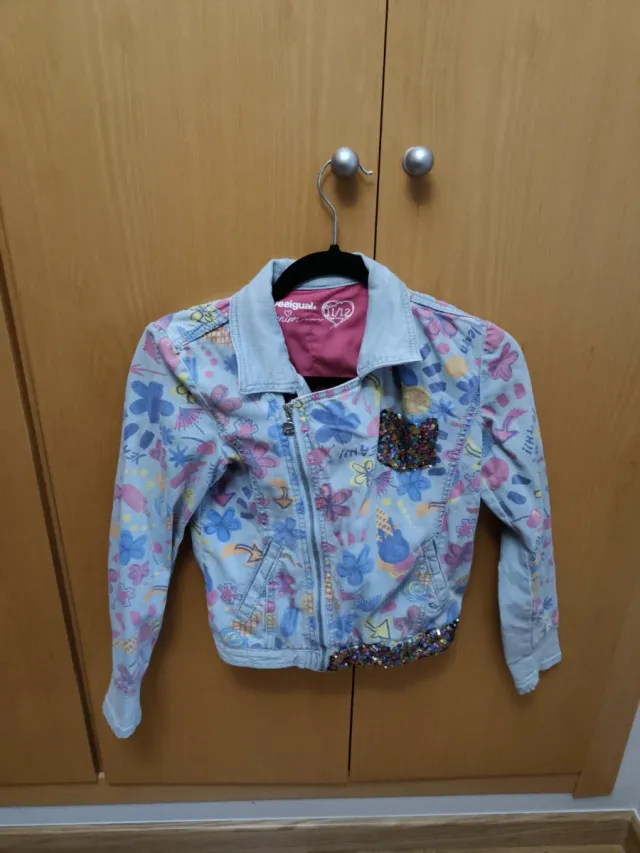 Chaqueta Desigual Flores Talla 12 Años