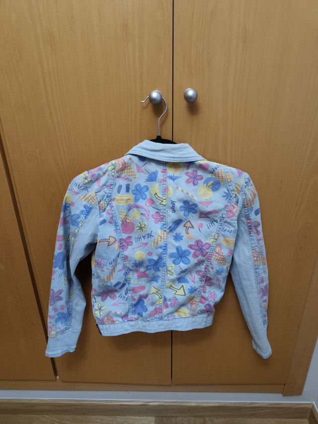 Chaqueta Desigual Flores Talla 12 Años