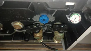 Llaves varias caldera Ariston.