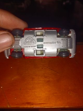 Coche miniatura Guisval rojo