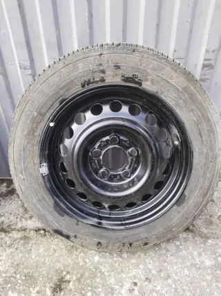 Llanta Mercedes Negra