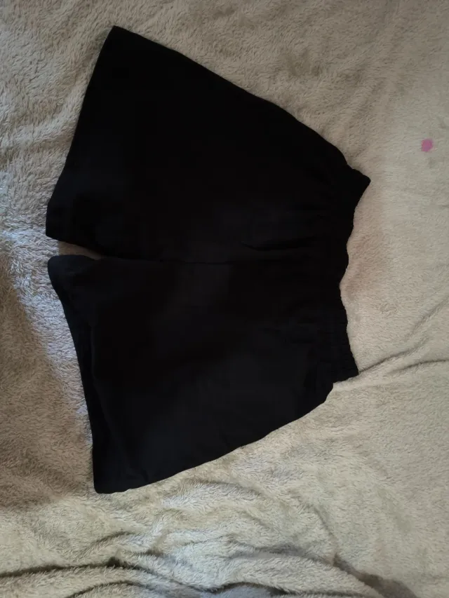 Pantalón corto deportivo negro