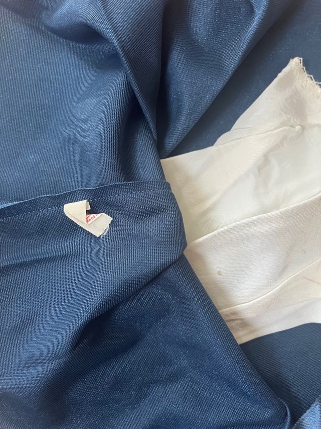 Conjunto Nancy: Blusa Coral y Falda Azul opera