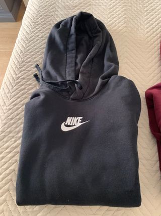 Sudadera Nike Negra con Capucha