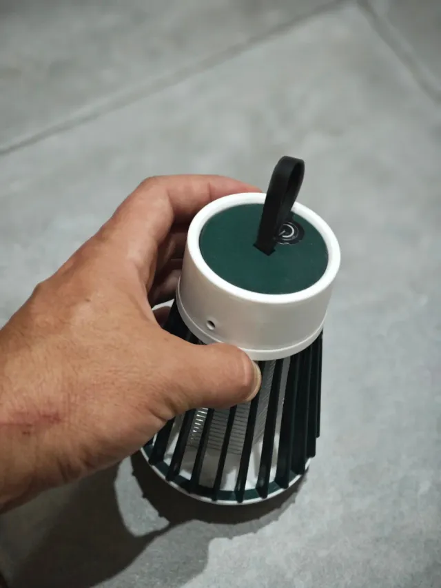 Lámpara Mata Mosquitos USB.