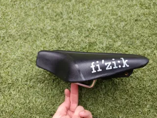 Sillín Triatlón Fi'zi:k Negro