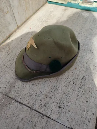 Cappello  e Guardie forestali