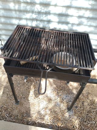 Barbacoa de hierro 
negra