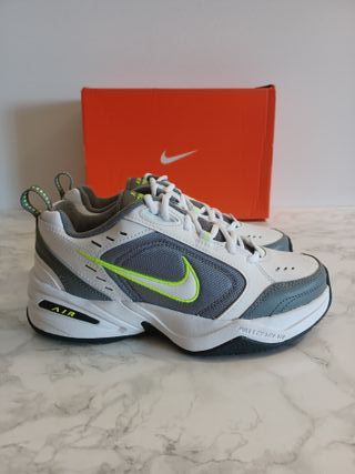 Nike Air Monarch IV Talla 39 (38.5 EU)