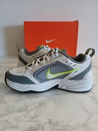 Nike Air Monarch IV Talla 39 (38.5 EU)