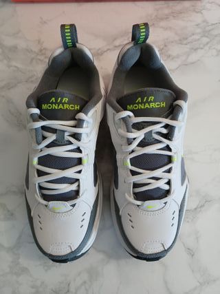 Nike Air Monarch IV Talla 39 (38.5 EU)