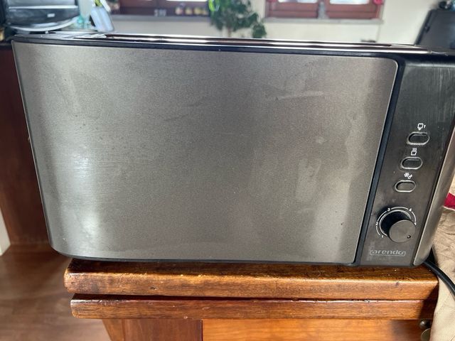 Arendo Tostapane Nero