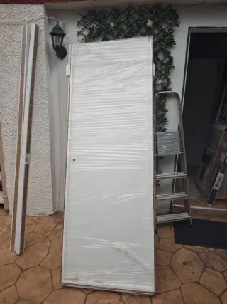4 Puertas interiores abatibles blancas