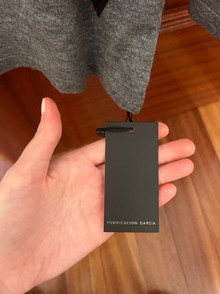 Camiseta Purificación García Morado y Gris