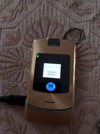 Motorola V3x Dolce & Gabbana Oro