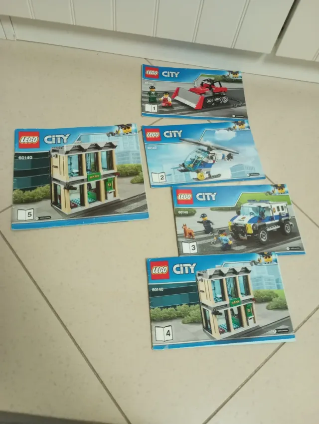 Set LEGO City Polizia 60140