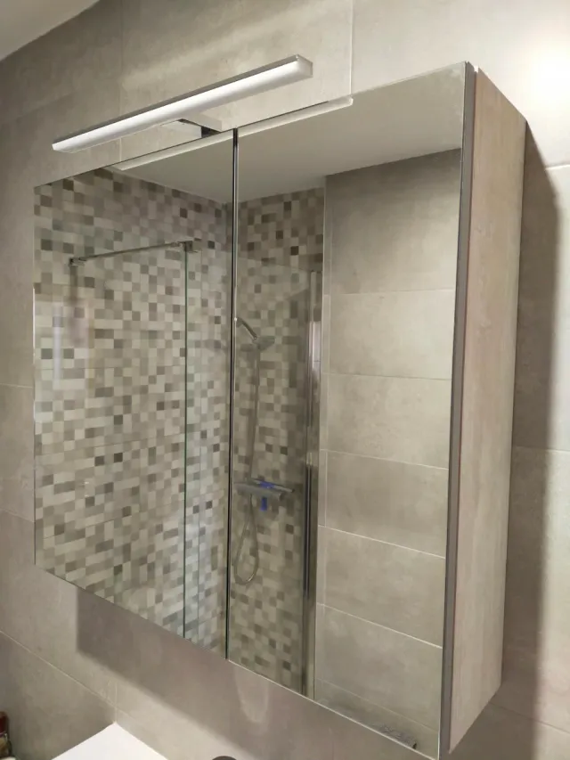 Mueble de baño con espejo