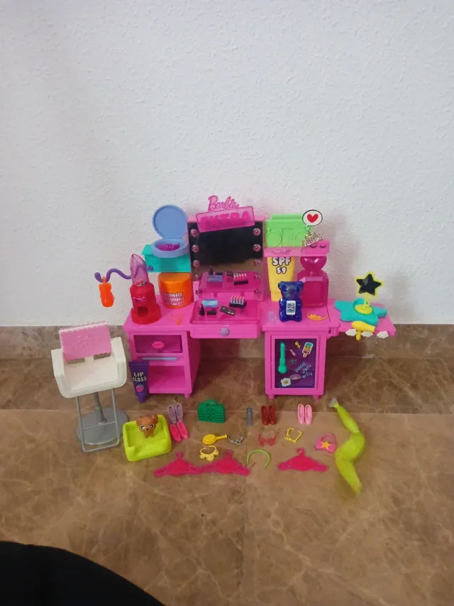 Tocador Barbie Extra con Accesorios