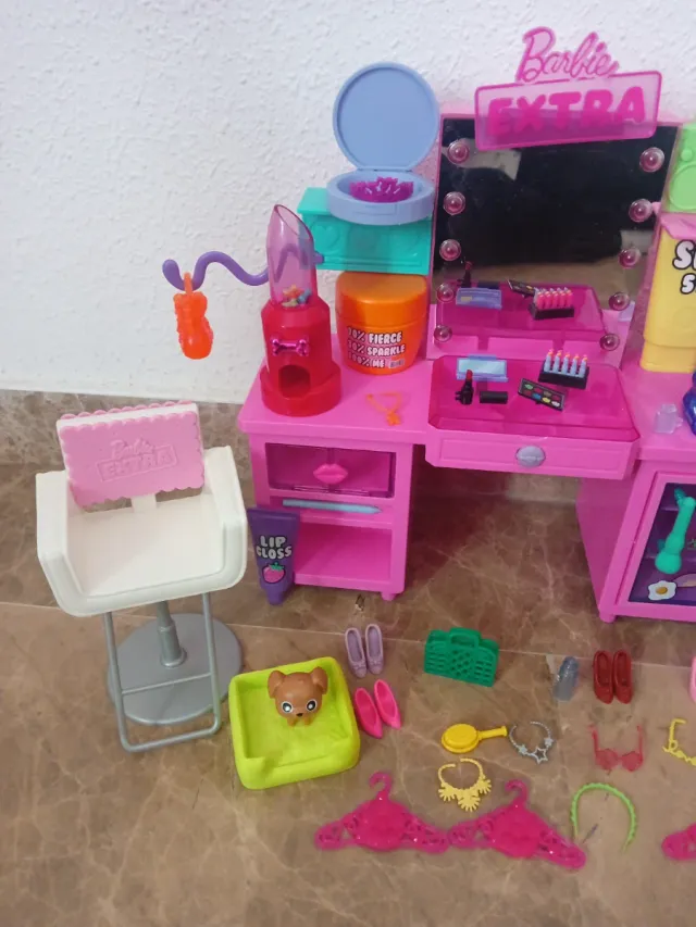 Tocador Barbie Extra con Accesorios