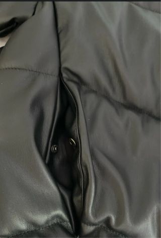 Pull&Bear Abrigo Negro con Capucha