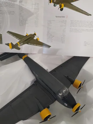Avión Junkers Ju 52 1:72