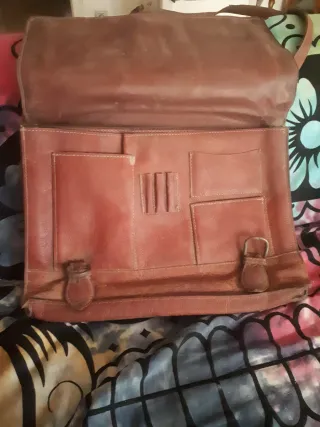 Cartera o bolso  de piel marrón Antiguo.
