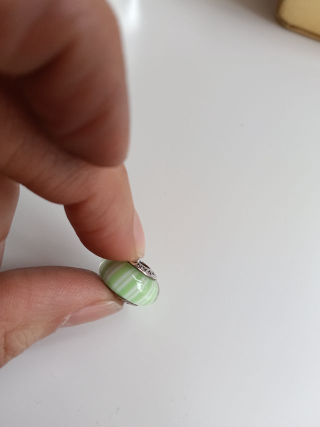 Cuenta Pandora Verde Rayas