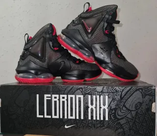 Nike Lebron XIX