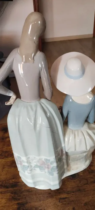 Figura de porcelana Dos mujeres