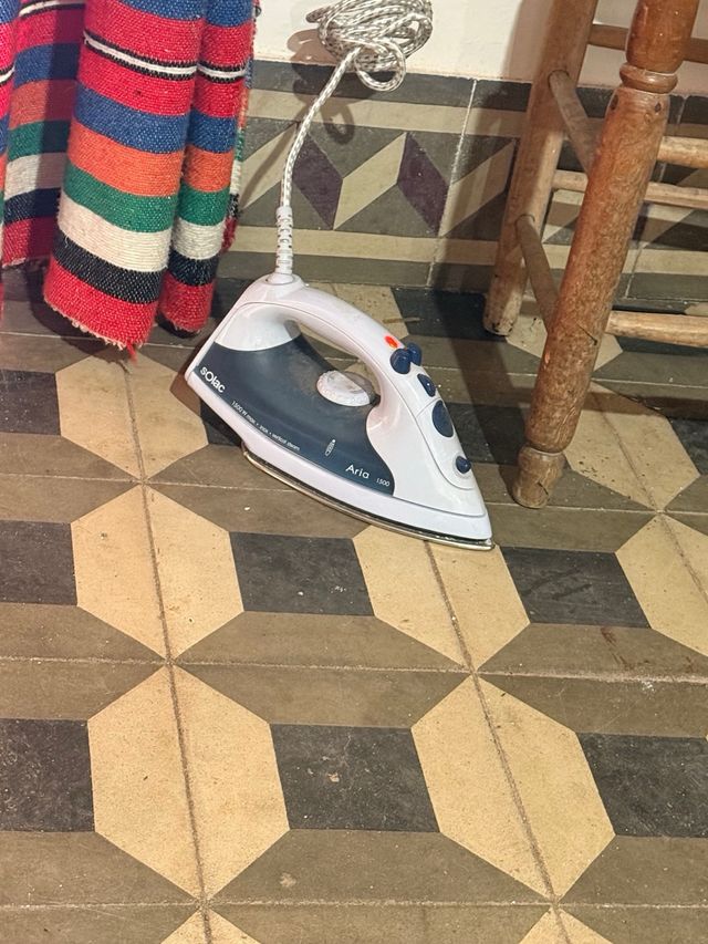 Plancha de vapor Solac Aria 1500W