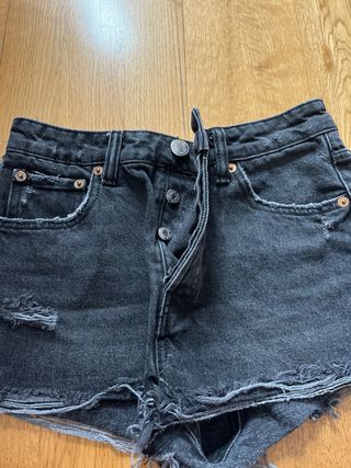 Shorts vaqueros negros Zara