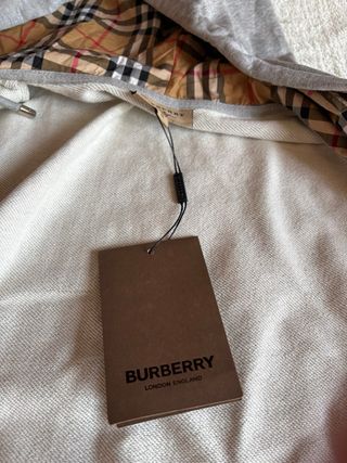 Sudadera Burberry Gris con Capucha