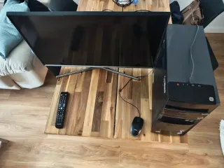 Ordenador HP, Monitor Samsung y Ratón Logitech