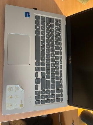 ASUS F515EA-EJ1858W Intel core i7-1165G7/8GB/512GB