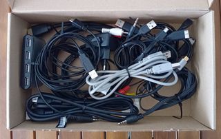 Lote de 12 CABLES y ACCESORIOS - Variedad Total