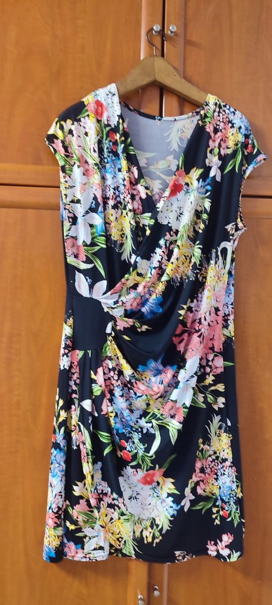 Vestido Licra Fría Estampado Talla 42. Usado 1 vez