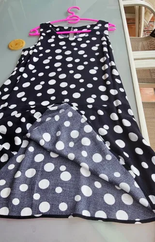 Vestido Negro con Lunares Blancos